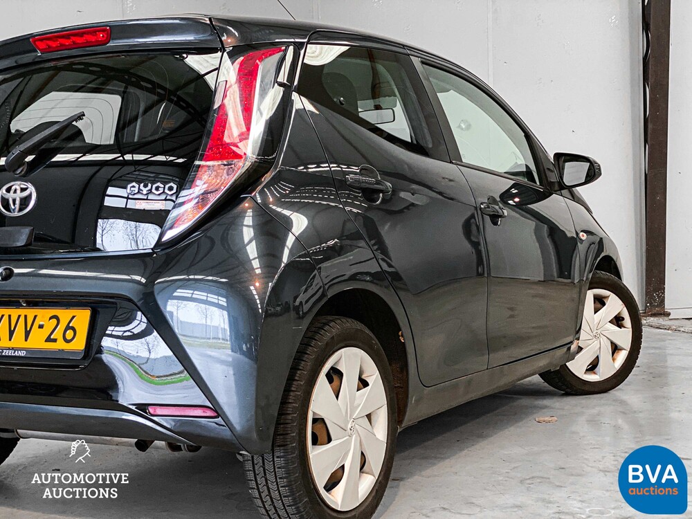 Toyota Aygo 1.0 VVT-i x-play 69pk 2014, 5-XVV-26
