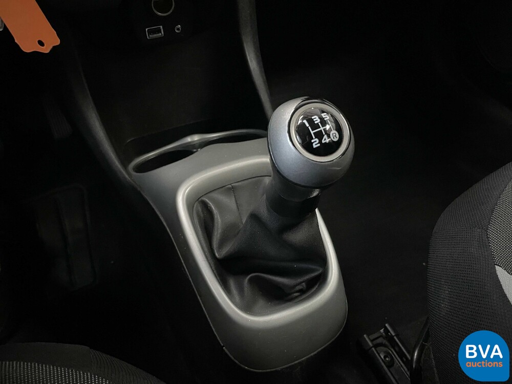 Toyota Aygo 1.0 VVT-i x-play 69pk 2014, 5-XVV-26