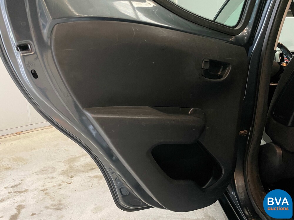 Toyota Aygo 1.0 VVT-i x-play 69pk 2014, 5-XVV-26