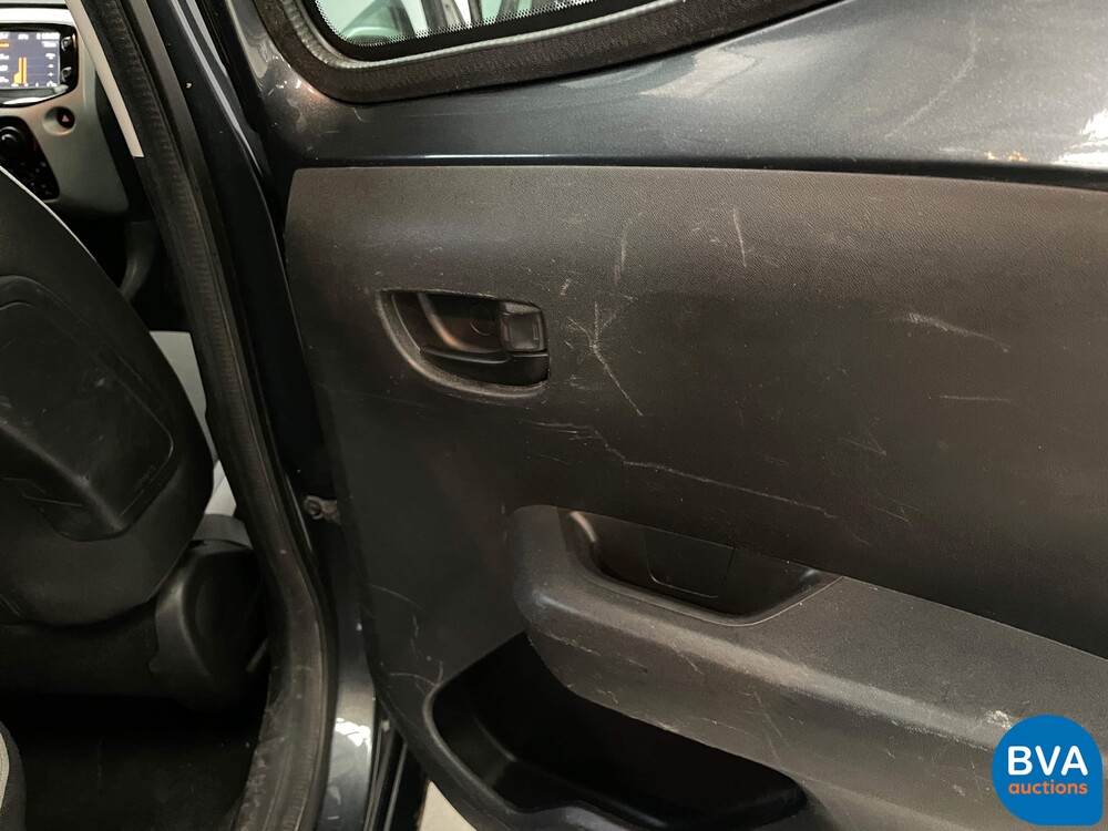 Toyota Aygo 1.0 VVT-i x-play 69pk 2014, 5-XVV-26