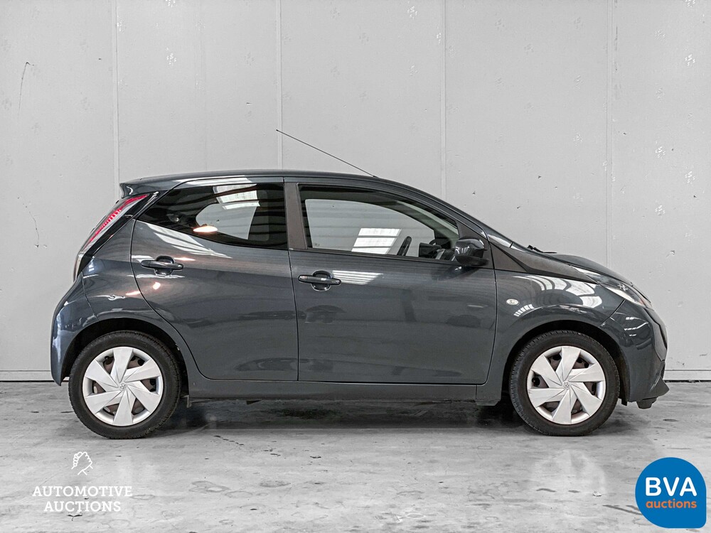 Toyota Aygo 1.0 VVT-i x-play 69pk 2014, 5-XVV-26