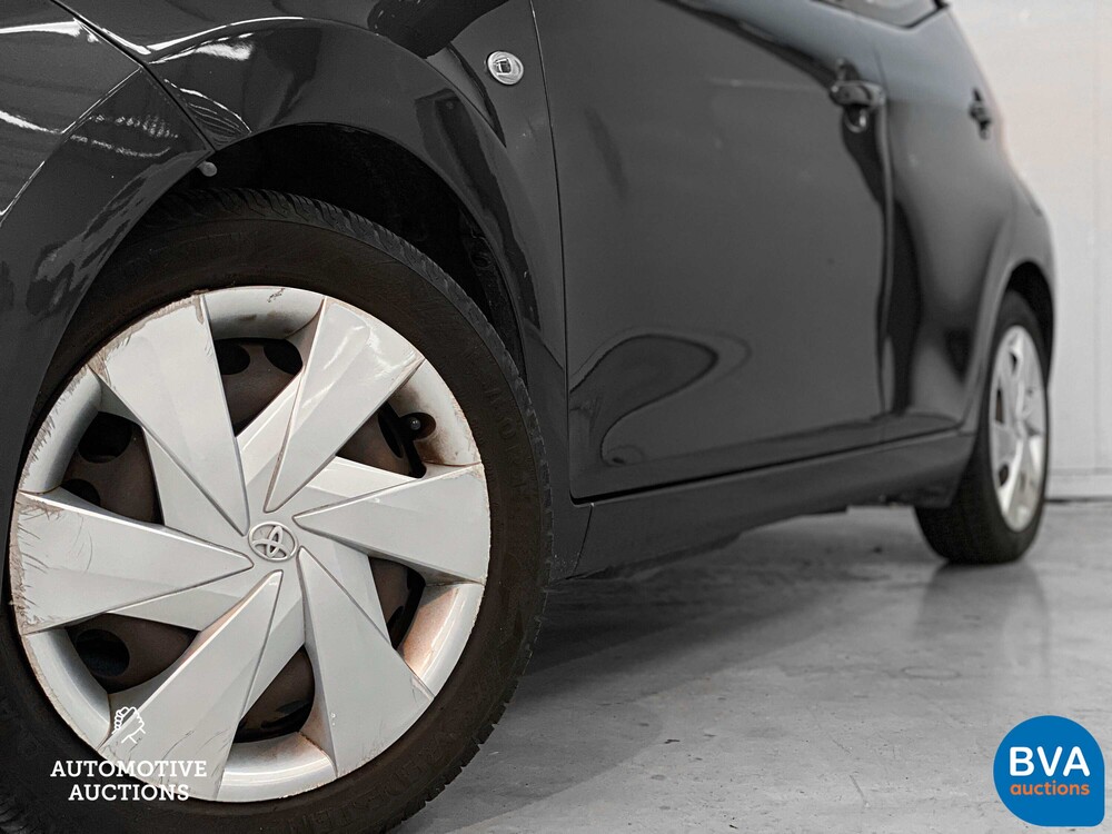 Toyota Aygo 1.0 VVT-i x-play 69pk 2014, 5-XVV-26
