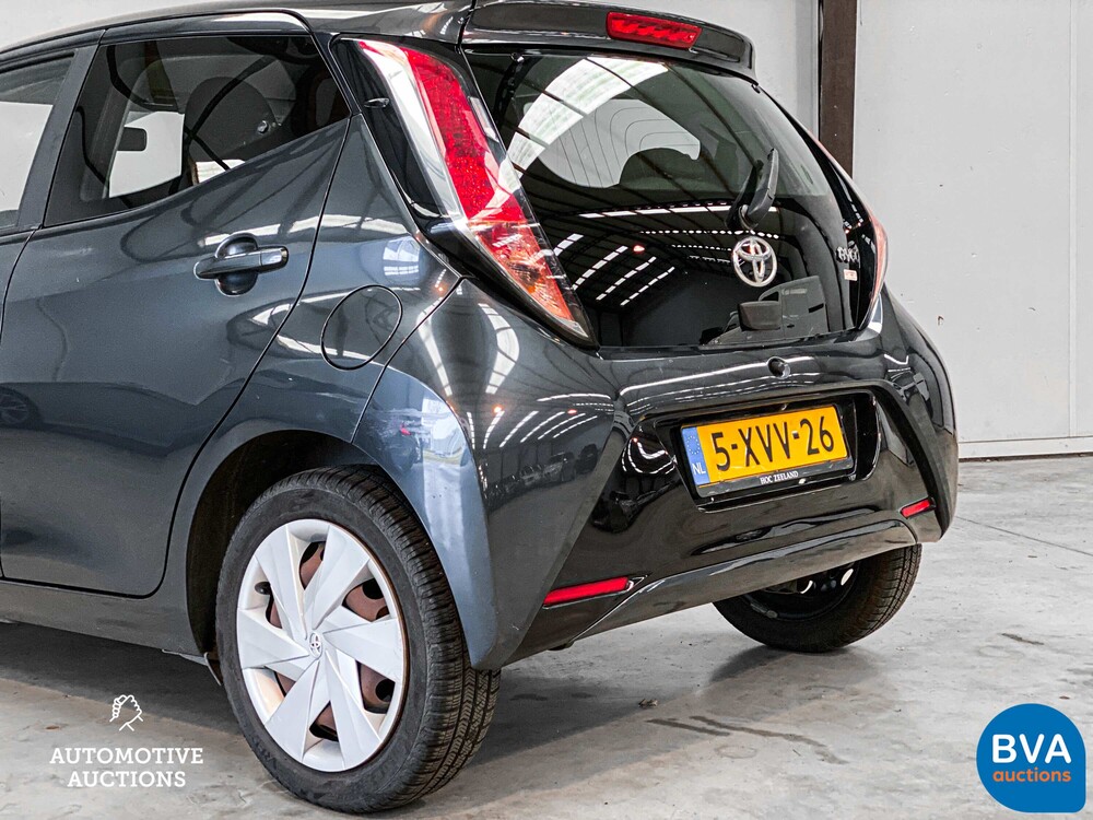 Toyota Aygo 1.0 VVT-i x-play 69pk 2014, 5-XVV-26