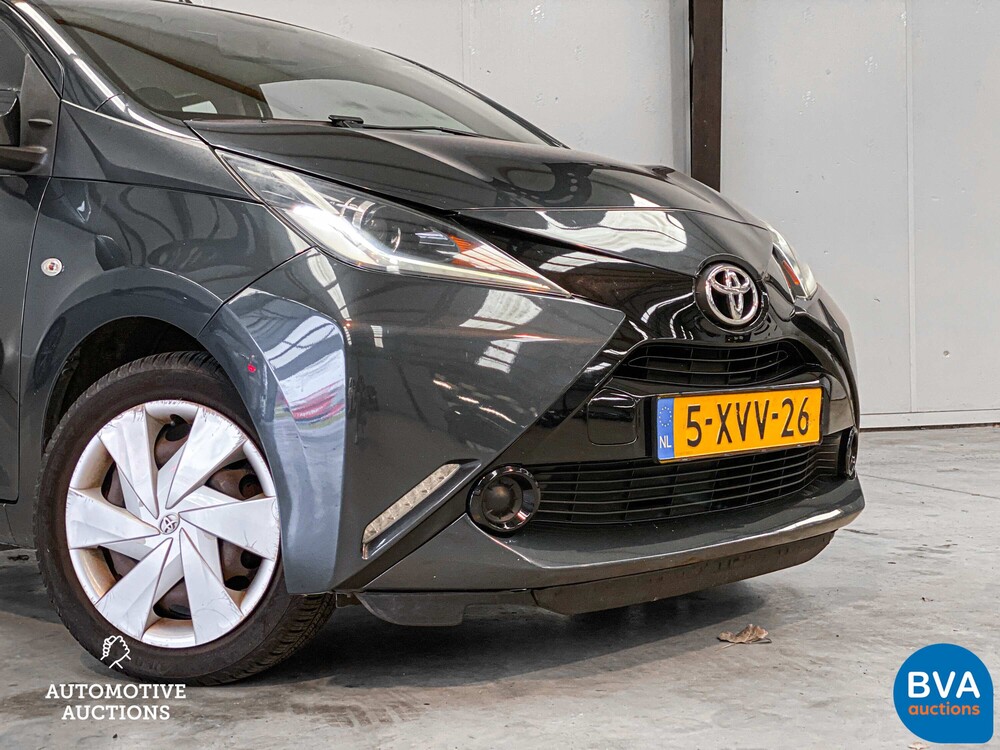 Toyota Aygo 1.0 VVT-i x-play 69pk 2014, 5-XVV-26