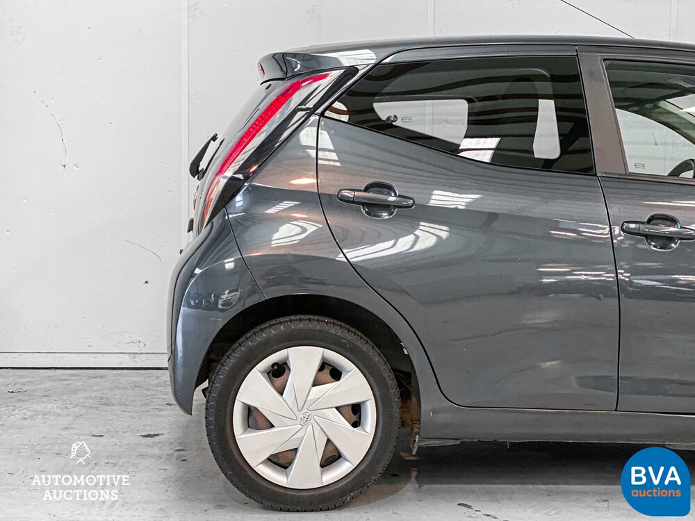 Toyota Aygo 1.0 VVT-i x-play 69pk 2014, 5-XVV-26