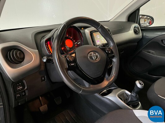 Toyota Aygo 1.0 VVT-i x-play 69 PS 2014, 5-XVV-26.