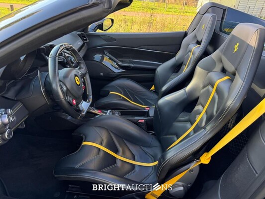 Ferrari 488 Spider HUGE 3.9 V8 - Full Carbon - 670hp - Dealer warranty until 05/2027