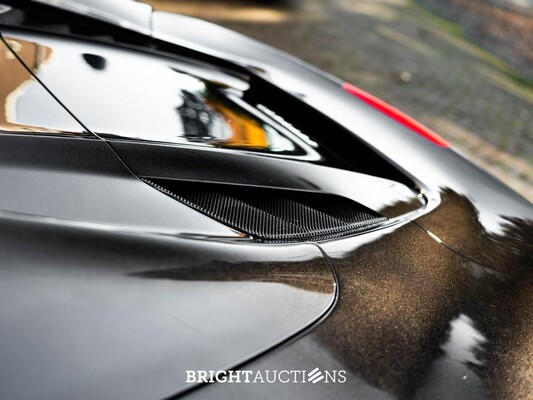 Ferrari 488 Spider HUGE 3.9 V8 - Full Carbon - 670hp - Dealer warranty until 05/2027