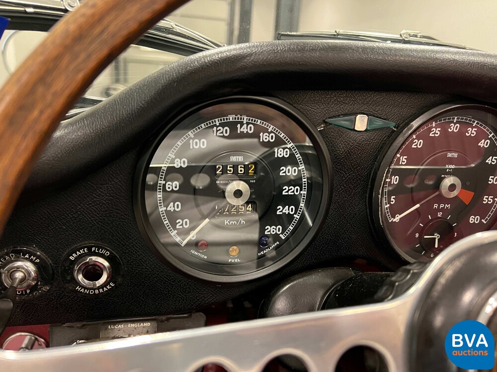 Jaguar E-Type Serie 1 OTS 4.2 Reihensechszylinder-Cabriolet 1967, DZ-73-87.