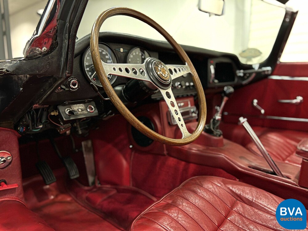 Jaguar E-Type Serie 1 OTS 4.2 Reihensechszylinder-Cabriolet 1967, DZ-73-87.