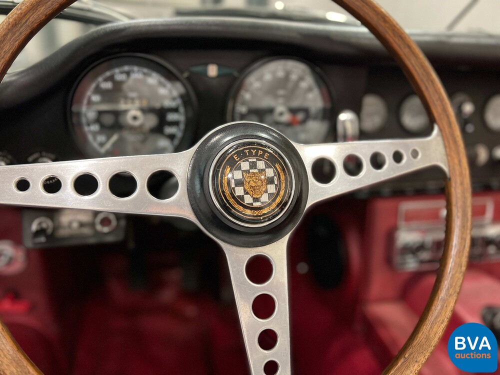 Jaguar E-Type Serie 1 OTS 4.2 Reihensechszylinder-Cabriolet 1967, DZ-73-87.
