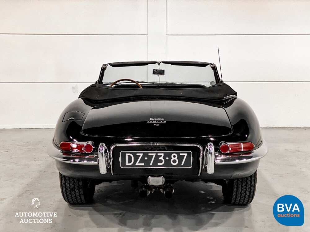 Jaguar E-Type Serie 1 OTS 4.2 Reihensechszylinder-Cabriolet 1967, DZ-73-87.