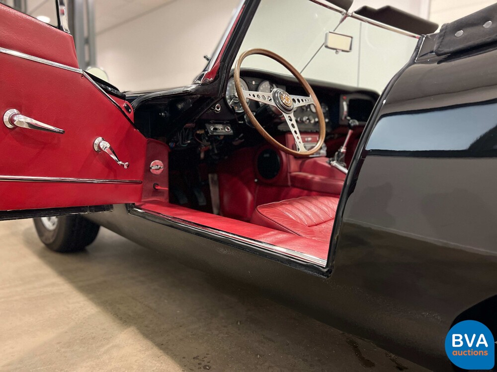 Jaguar E-Type Serie 1 OTS 4.2 Reihensechszylinder-Cabriolet 1967, DZ-73-87.