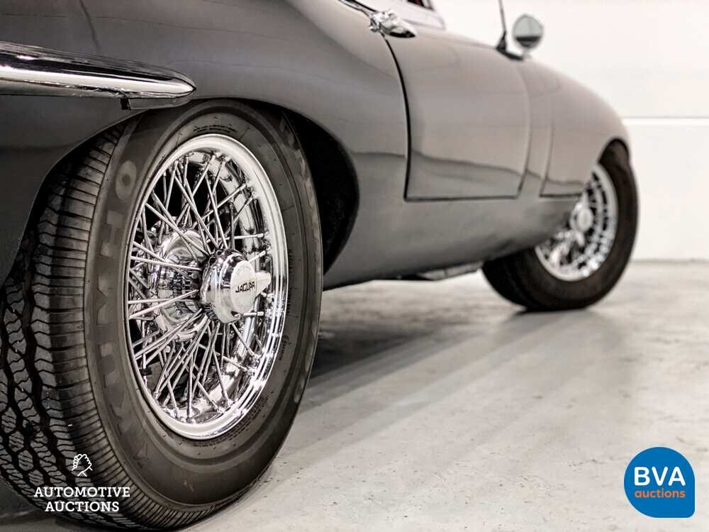 Jaguar E-Type Serie 1 OTS 4.2 Reihensechszylinder-Cabriolet 1967, DZ-73-87.
