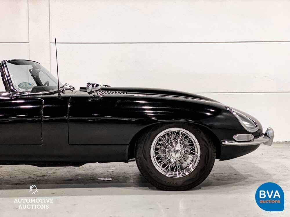 Jaguar E-Type Serie 1 OTS 4.2 Reihensechszylinder-Cabriolet 1967, DZ-73-87.