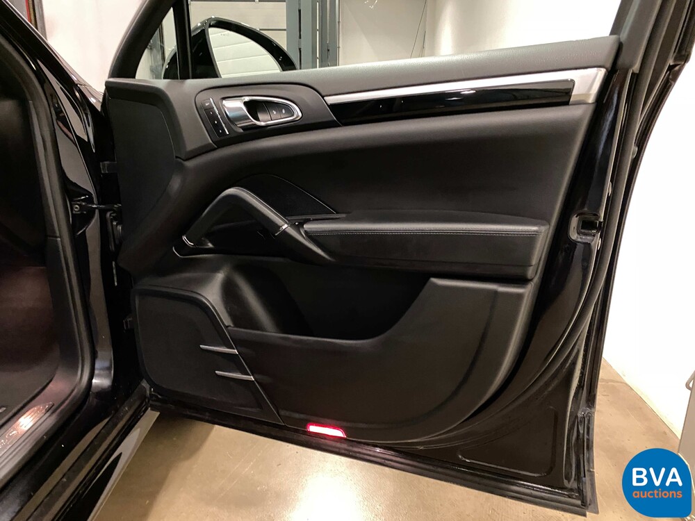 Porsche Cayenne 3.0 S E-Hybrid 416pk Sport Design SportChrono FACELIFT Plug-In Hybrid 2015 -Org. NL.