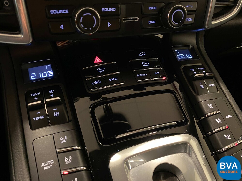 Porsche Cayenne 3.0 S E-Hybrid 416pk Sport Design SportChrono FACELIFT Plug-In Hybrid 2015 -Org. NL.