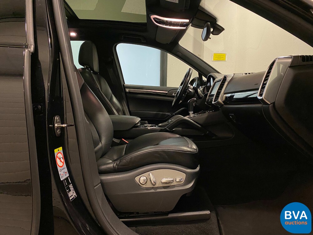 Porsche Cayenne 3.0 S E-Hybrid 416pk Sport Design SportChrono FACELIFT Plug-In Hybrid 2015 -Org. NL.