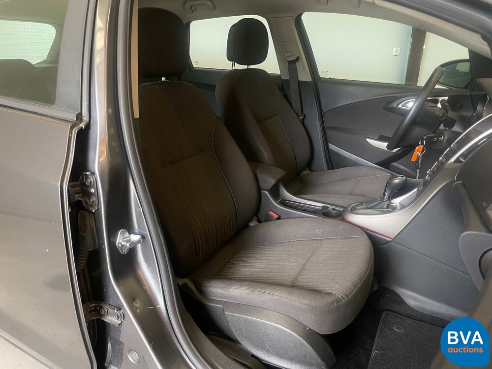 Opel Astra Sports Tourer 1.4 Turbo Edition 140pk 2011, 54-PVF-1