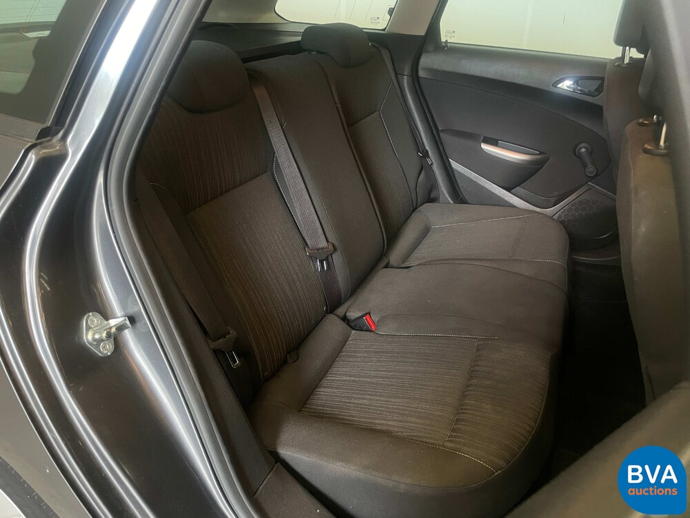 Opel Astra Sports Tourer 1.4 Turbo Edition 140pk 2011, 54-PVF-1