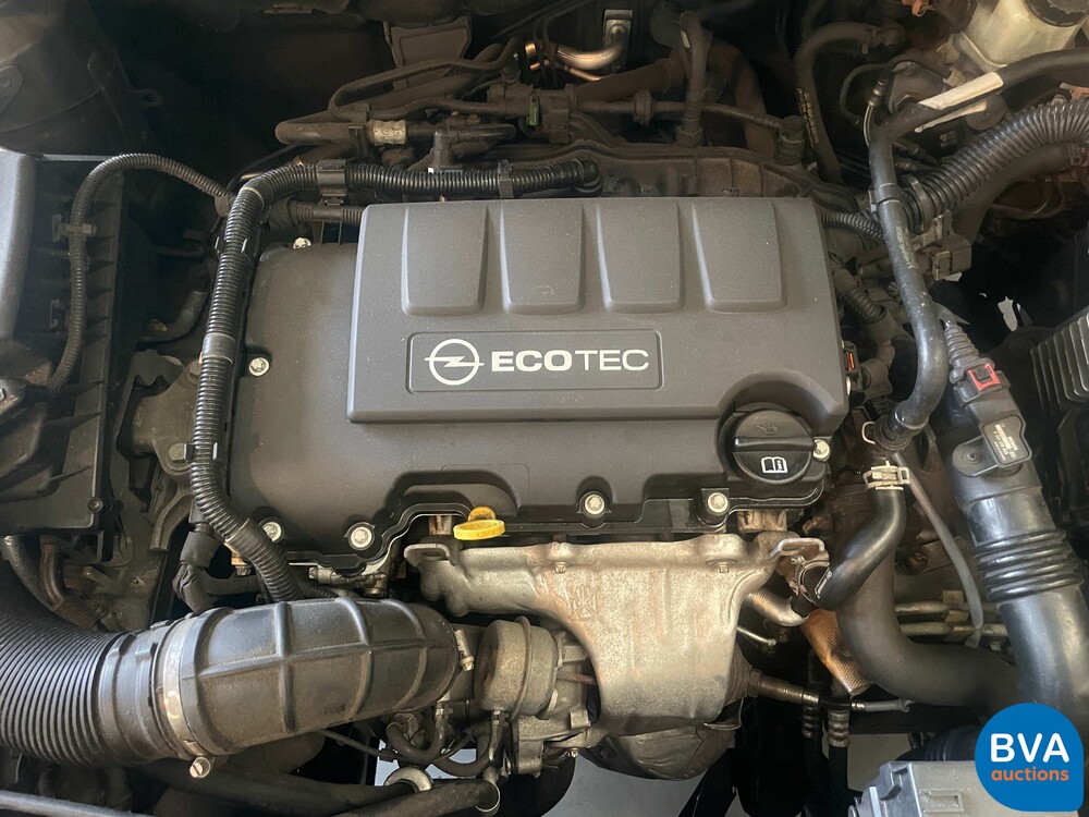 Opel Astra Sports Tourer 1.4 Turbo Edition 140pk 2011, 54-PVF-1