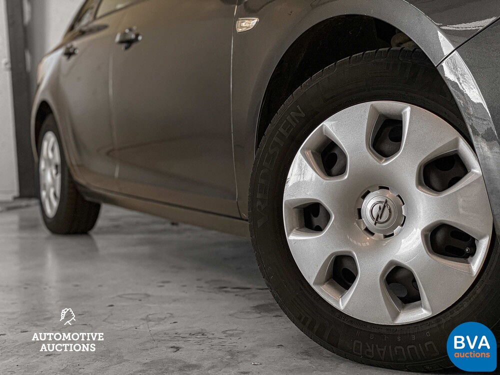 Opel Astra Sports Tourer 1.4 Turbo Edition 140pk 2011, 54-PVF-1