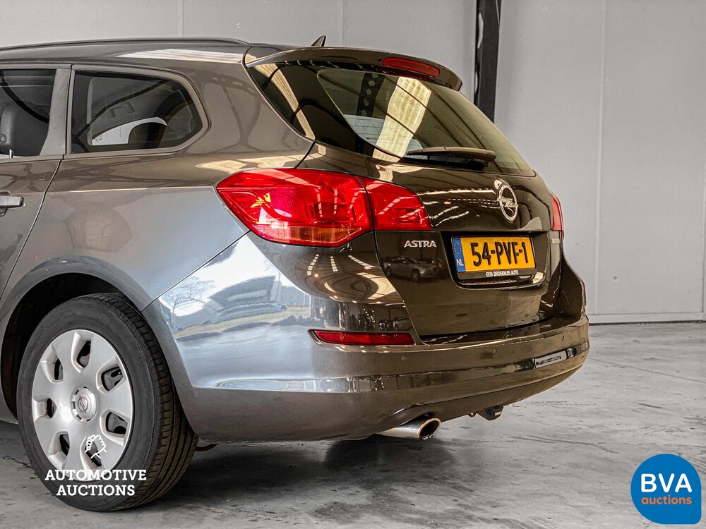 Opel Astra Sports Tourer 1.4 Turbo Edition 140pk 2011, 54-PVF-1