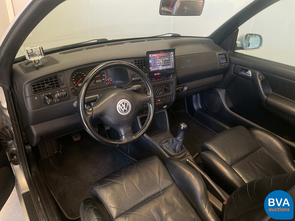 Volkswagen Golf Cabriolet 1.8 Highline 90pk 1999, ZN-BD-86