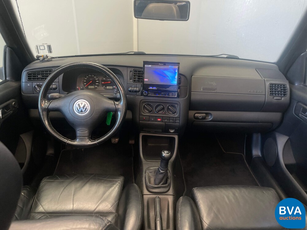 Volkswagen Golf Cabriolet 1.8 Highline 90pk 1999, ZN-BD-86
