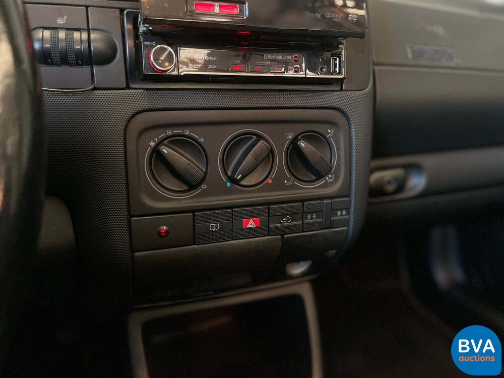 Volkswagen Golf Cabriolet 1.8 Highline 90pk 1999, ZN-BD-86