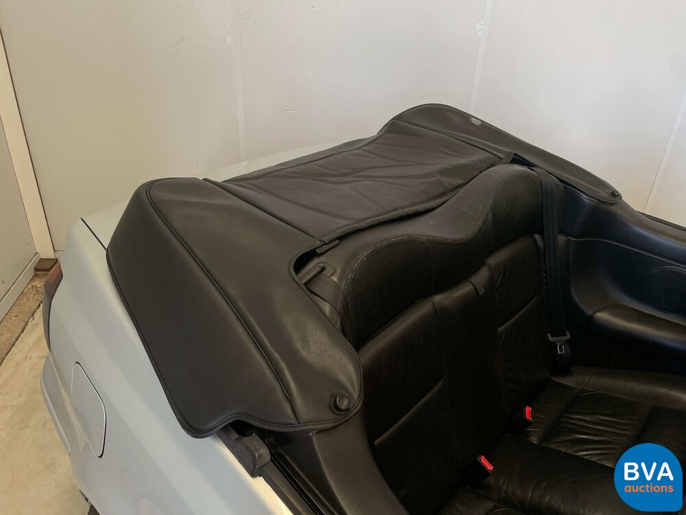 Volkswagen Golf Cabriolet 1.8 Highline 90pk 1999, ZN-BD-86