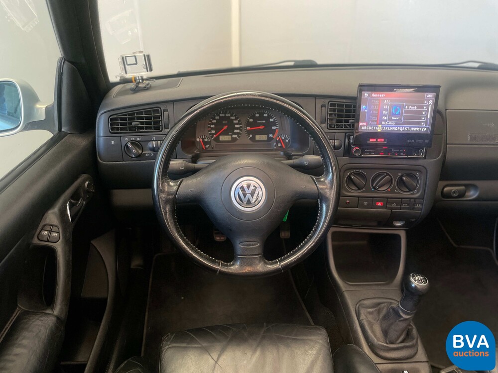 Volkswagen Golf Cabriolet 1.8 Highline 90pk 1999, ZN-BD-86