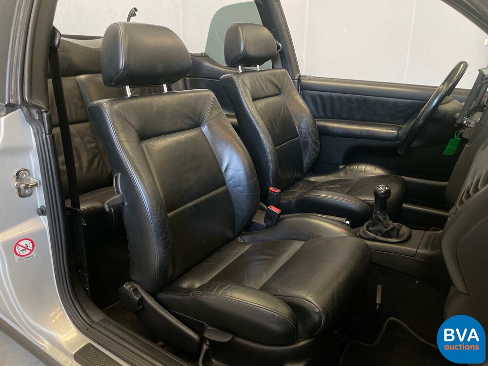 Volkswagen Golf Cabriolet 1.8 Highline 90pk 1999, ZN-BD-86