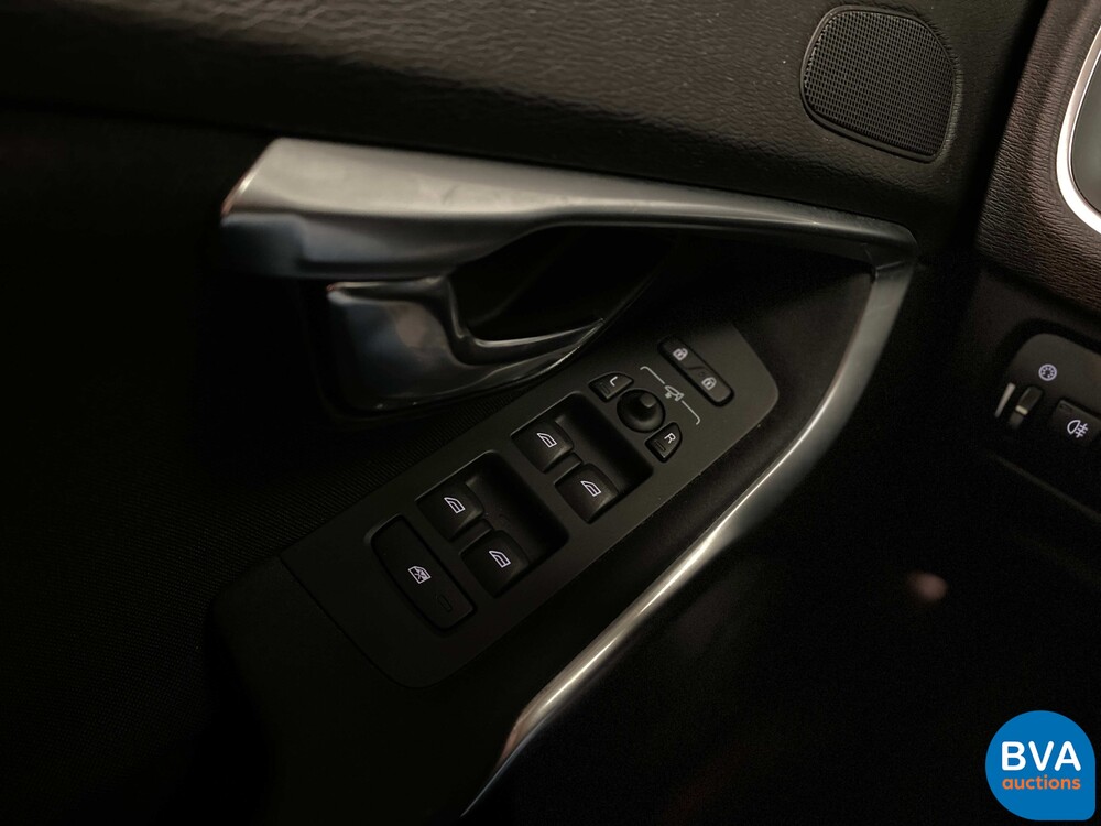 Volvo V40 1.6 D2 Momentum Business 144pk 2014, 7-XNT-75