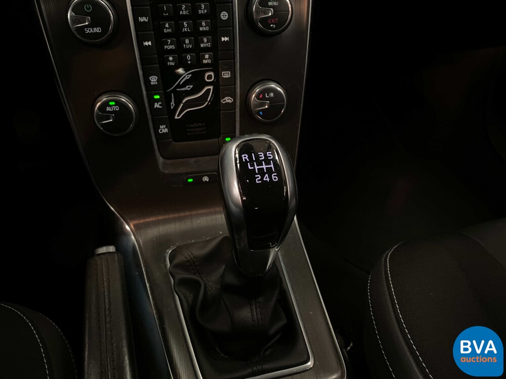 Volvo V40 1.6 D2 Momentum Business 144pk 2014, 7-XNT-75