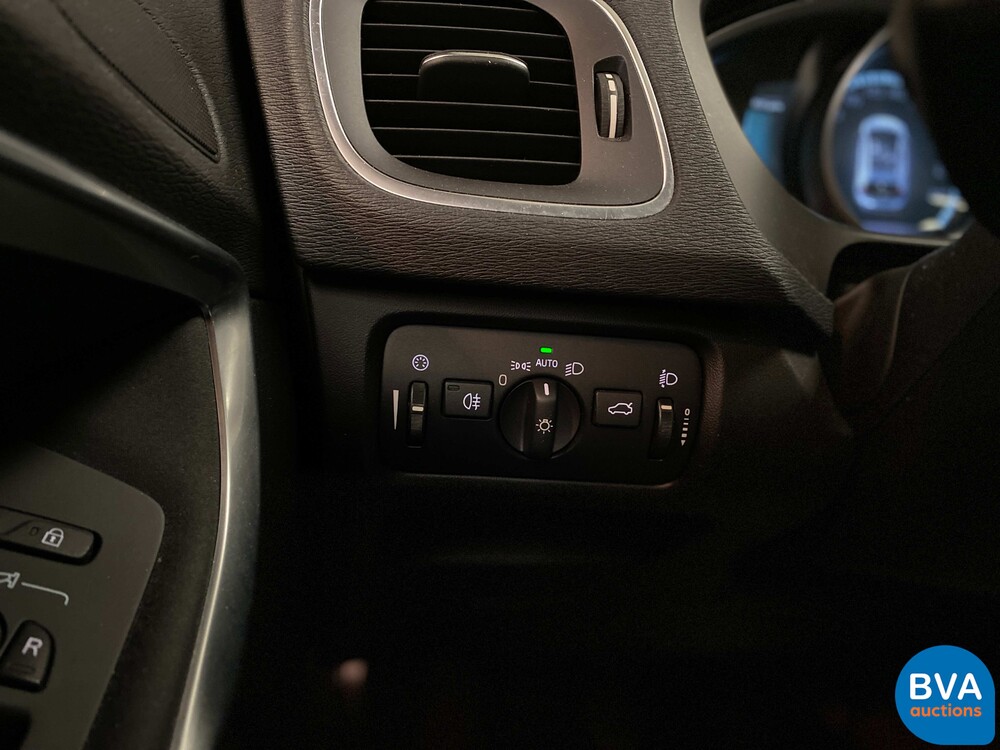 Volvo V40 1.6 D2 Momentum Business 144pk 2014, 7-XNT-75