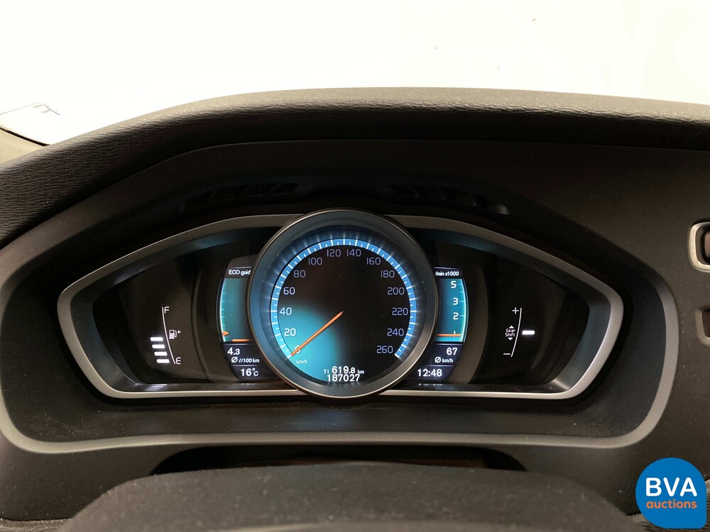 Volvo V40 1.6 D2 Momentum Business 144pk 2014, 7-XNT-75