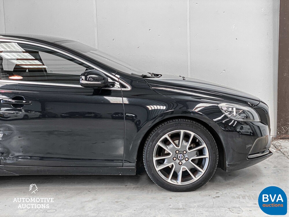 Volvo V40 1.6 D2 Momentum Business 144pk 2014, 7-XNT-75