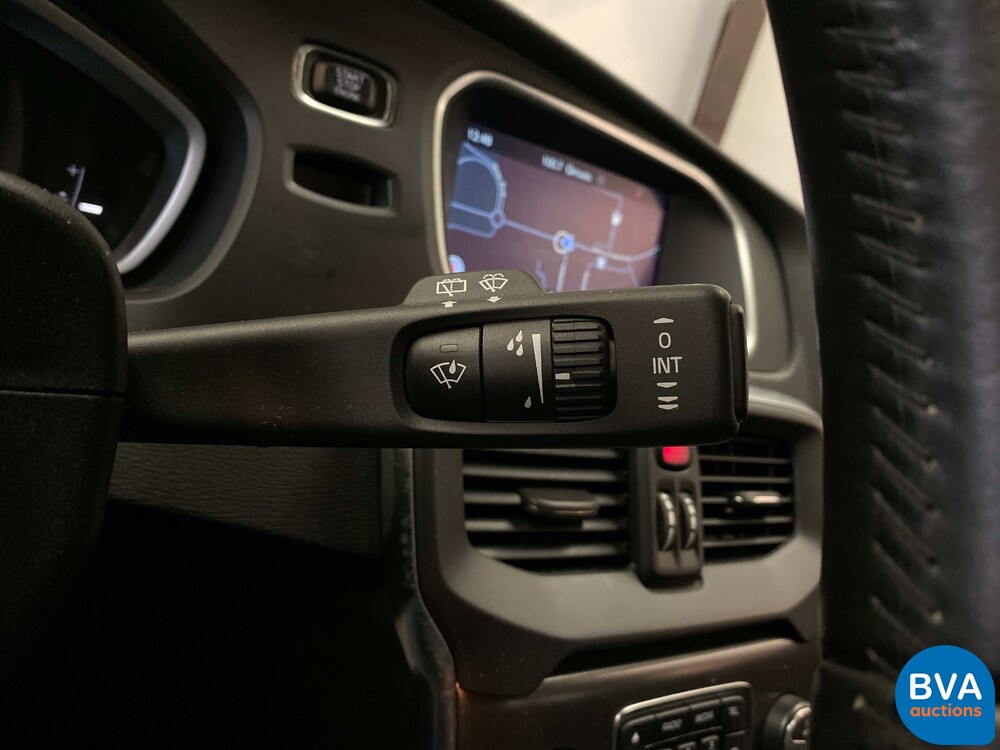 Volvo V40 1.6 D2 Momentum Business 144pk 2014, 7-XNT-75