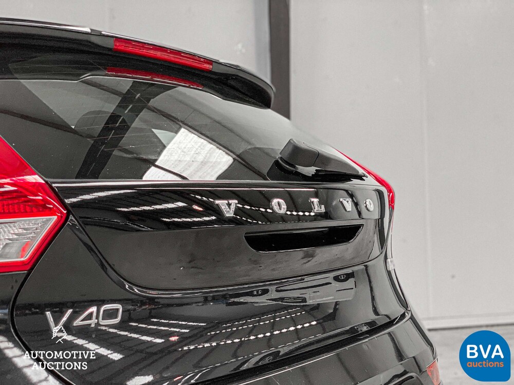 Volvo V40 1.6 D2 Momentum Business 144pk 2014, 7-XNT-75