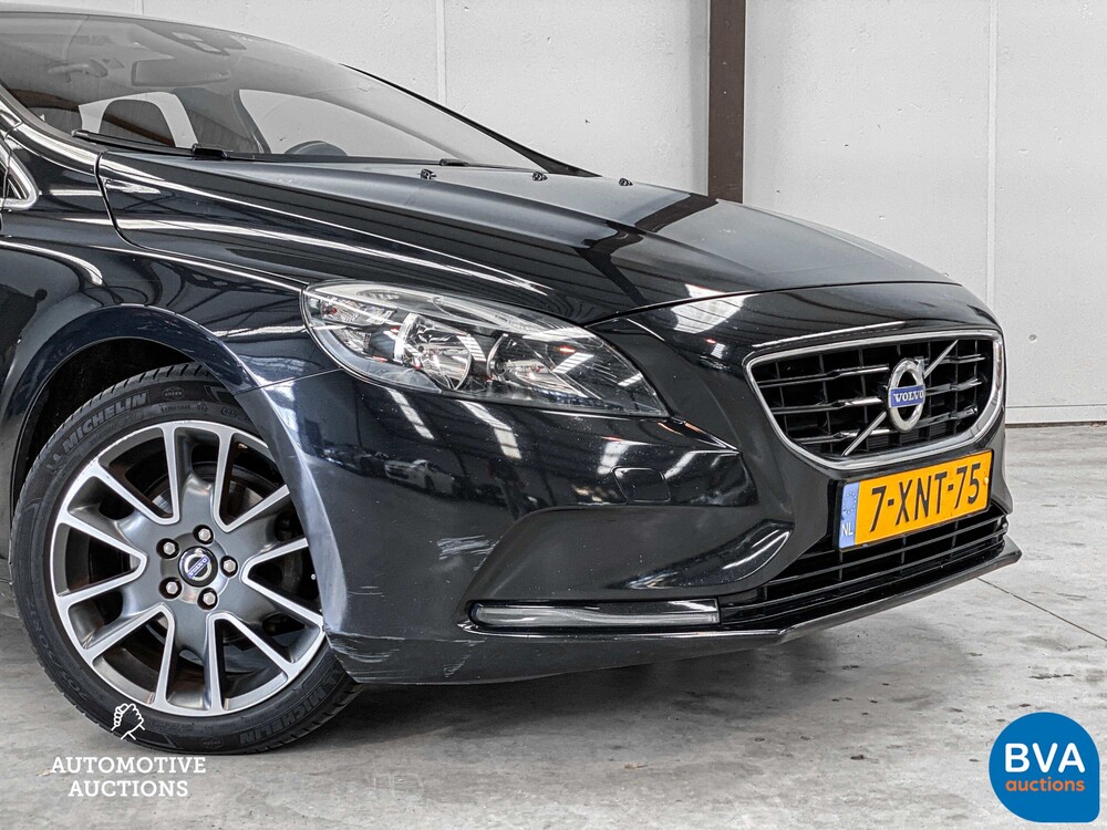 Volvo V40 1.6 D2 Momentum Business 144pk 2014, 7-XNT-75