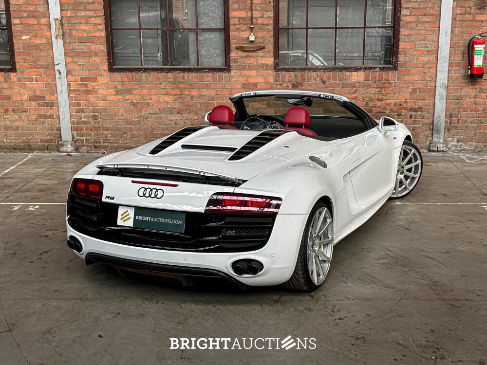Audi R8 5.2 V10 FSI Quattro SPIDER 525pk 2012 (76.000 km)