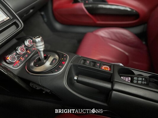 Audi R8 5.2 V10 FSI Quattro SPIDER 525pk 2012 (76.000 km)