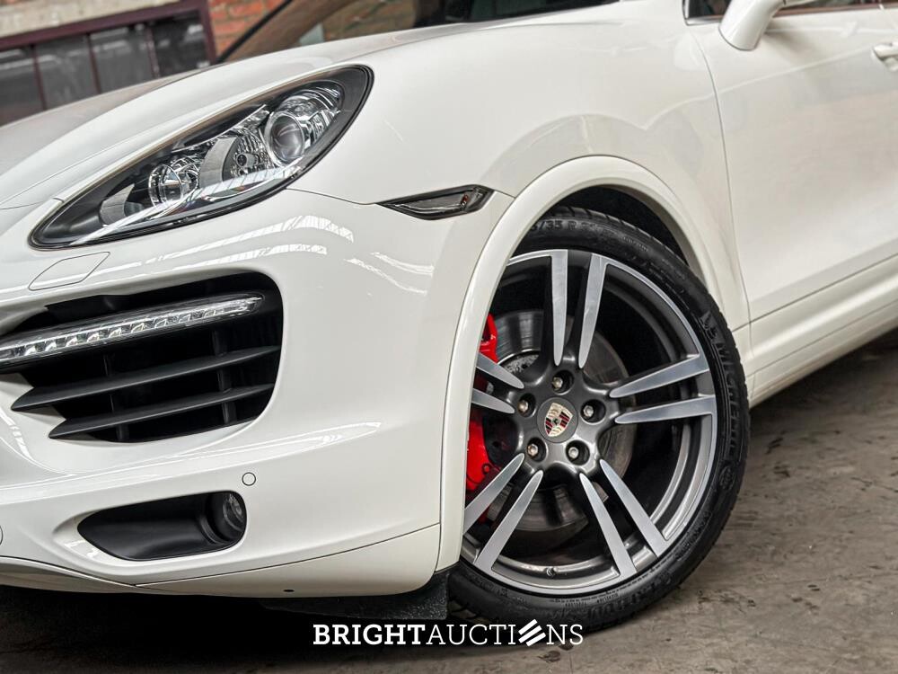 Porsche Cayenne Turbo 4.8 V8 500PK 2012