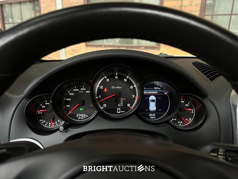 Porsche Cayenne Turbo 4.8 V8 500PK 2012