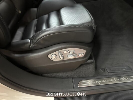 Porsche Cayenne Turbo 4.8 V8 500PK 2012