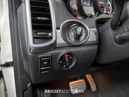 Porsche Cayenne Turbo 4.8 V8 500PK 2012