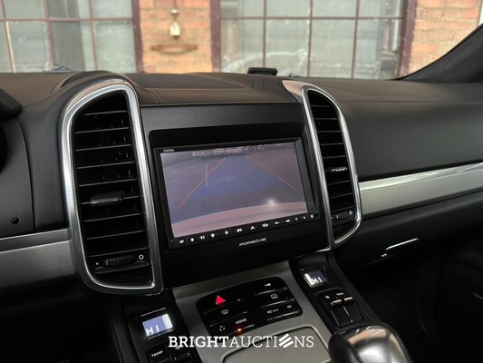 Porsche Cayenne Turbo 4.8 V8 500PK 2012