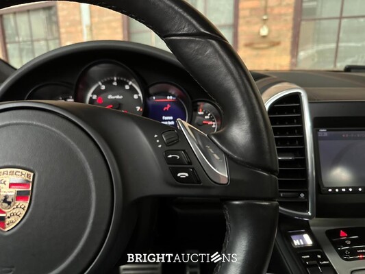 Porsche Cayenne Turbo 4.8 V8 500PK 2012