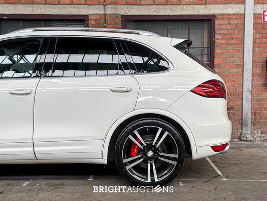Porsche Cayenne Turbo 4.8 V8 500PK 2012